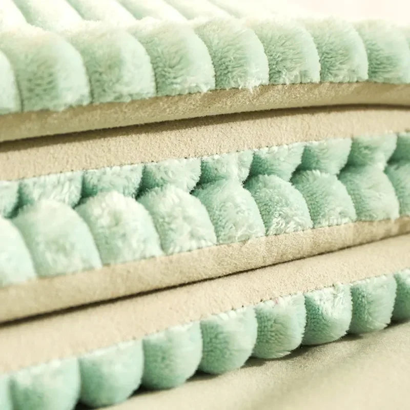 Closed Dog House with Door Curtain – Winter Windproof Pet Tent for Dogs & Cats